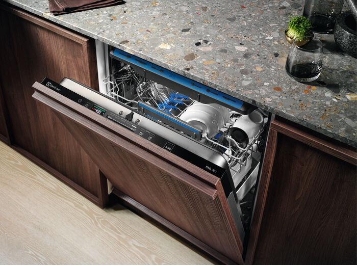 Посудомоечная машина Electrolux EEG48300L