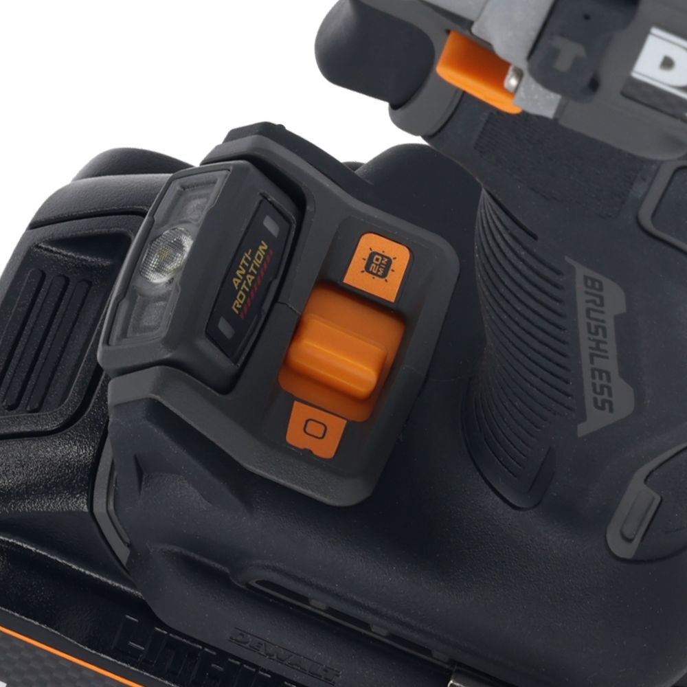 Дрель-шуруповерт DeWalt DCD85MP2T-QW