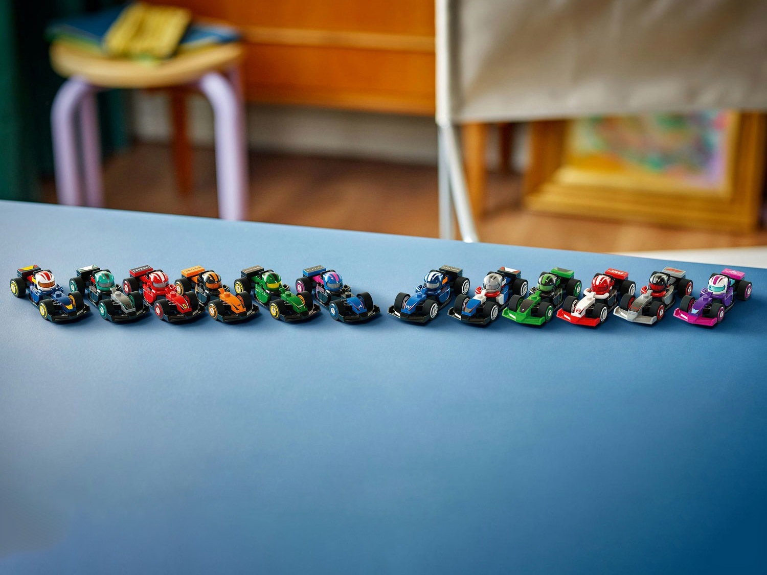 Конструктор Lego Minifigures Коллекционные гоночные автомобили F1 (71049)