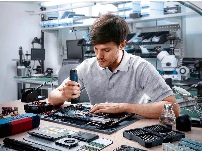 Электроотвертка Bosch GO 3 кейс (0.601.9H2.201)