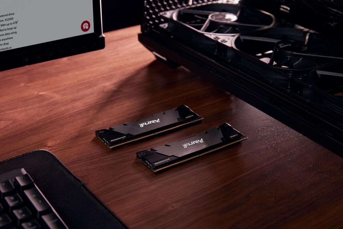 Оперативная память Kingston Fury Renegade 2x16GB DDR4 PC4-28800 (KF436C16RB12K2/32)