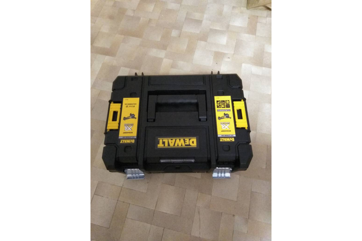 Угловая шлифмашина DeWalt DCG405NT