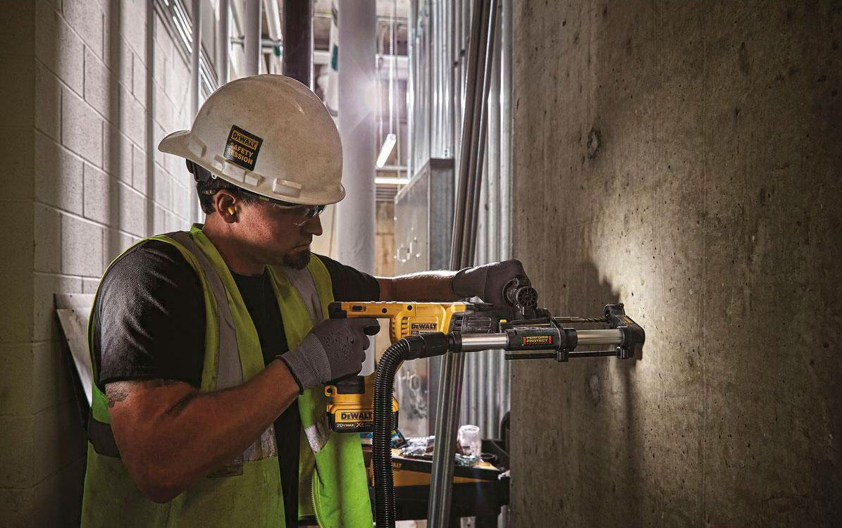 Перфоратор DeWalt DCH133N-XJ