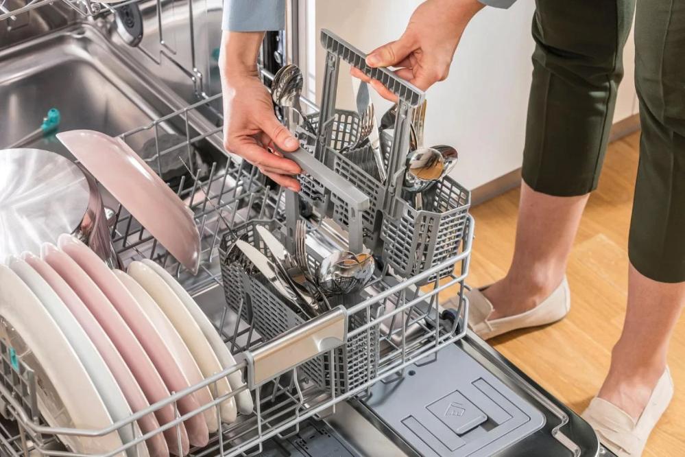 Посудомоечная машина Gorenje GV642D90 черный