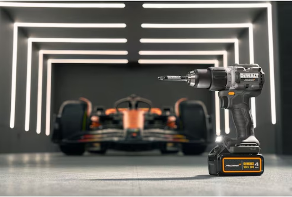 Дрель-шуруповерт DeWalt DCD85MM1T-QW