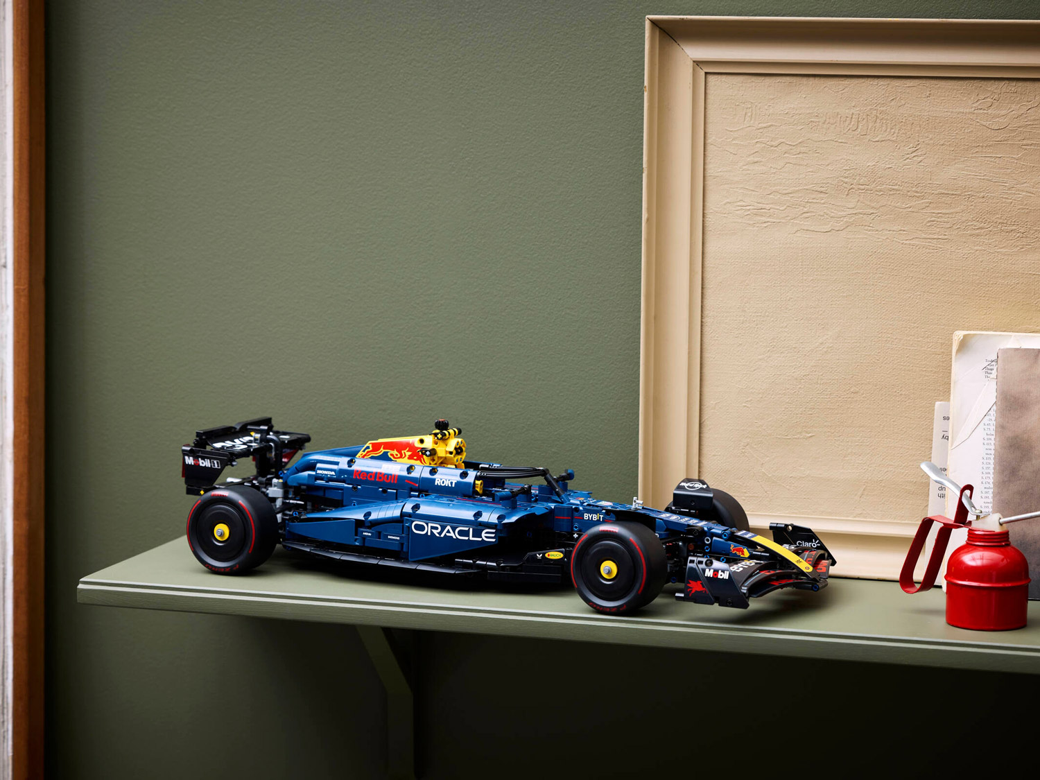 Конструктор Lego Technic Гоночный автомобиль F1 Oracle Red Bull Racing RB20 (42206)