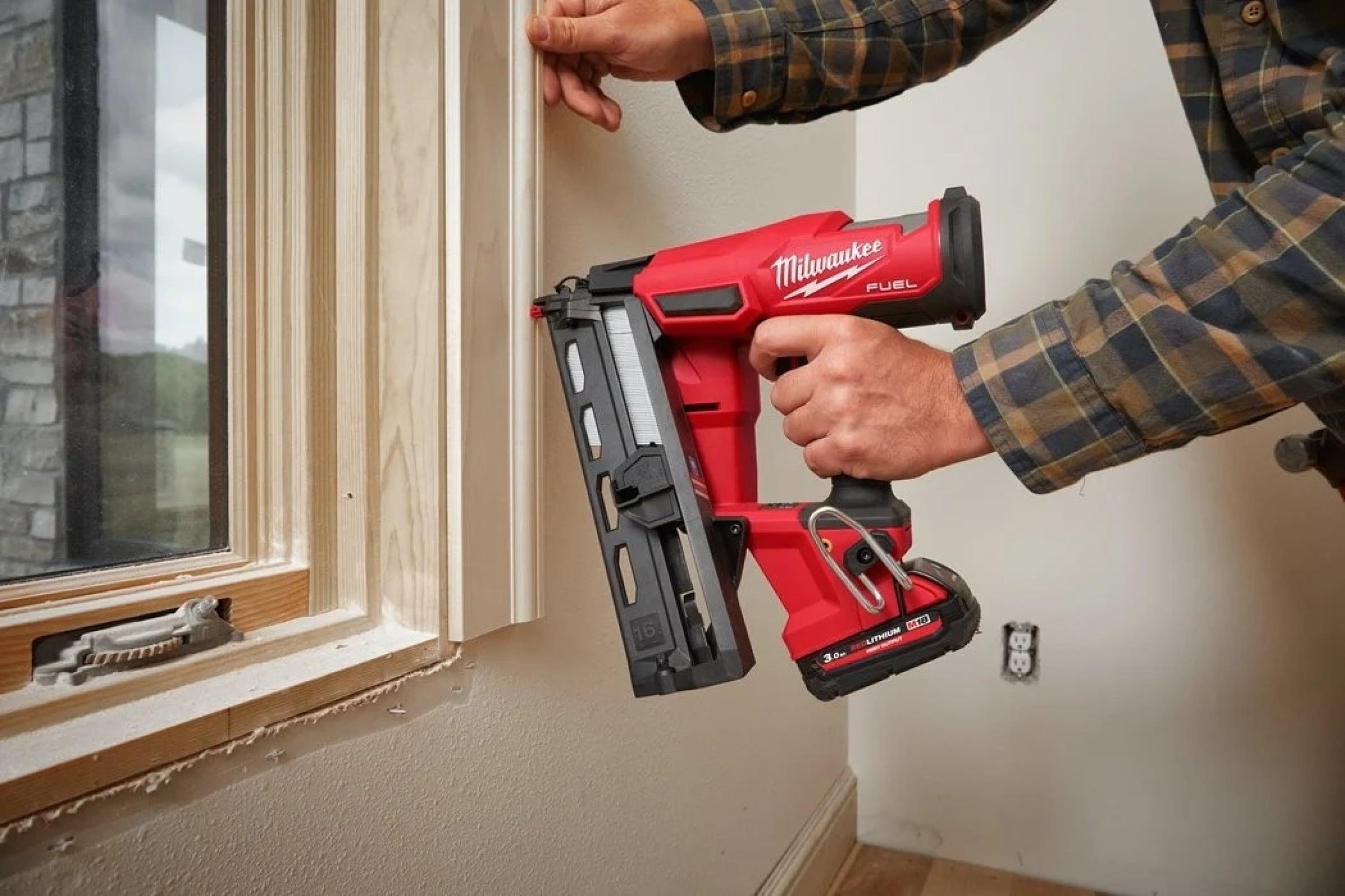 Аккумуляторный нейлер Milwaukee M18 FN16GA-0X (4933478094)