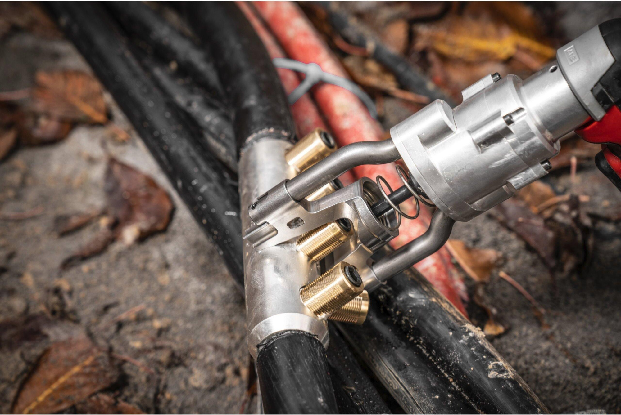 Инструмент для срезных болтов Milwaukee M18 BSBT-202X (4933493289)