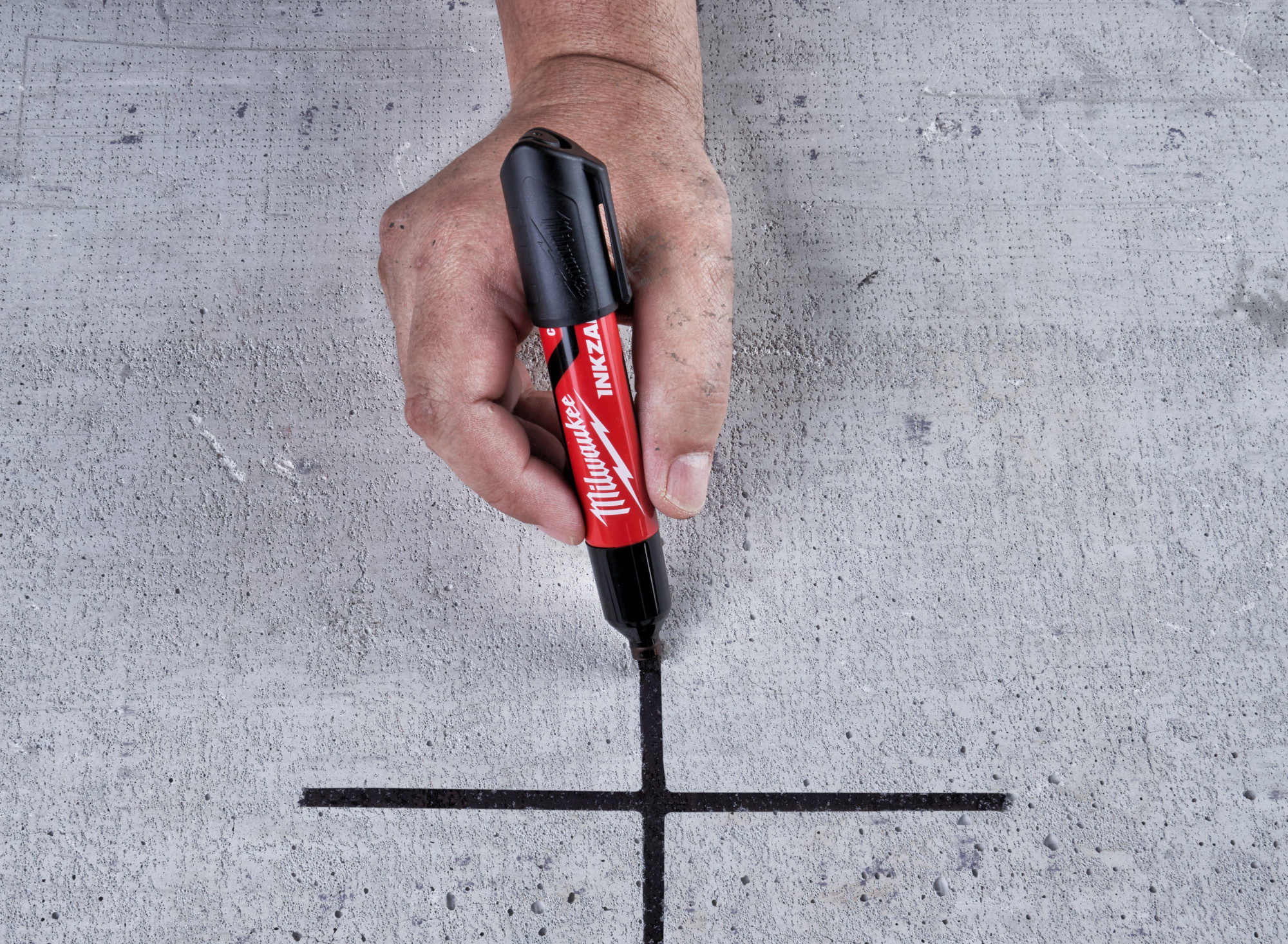 Маркер строительный Milwaukee Inkzall L красный (4932471556)