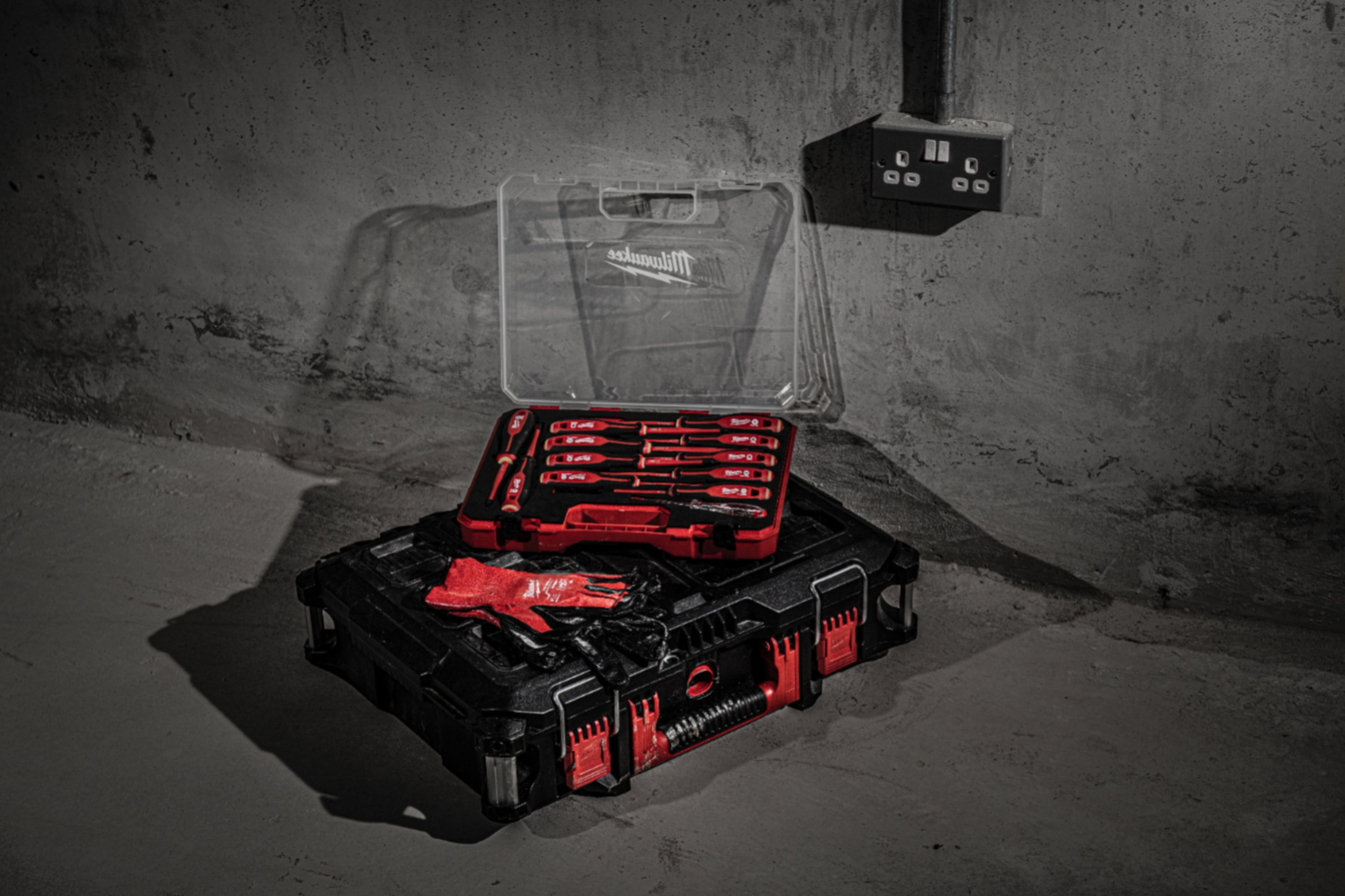 Отвертка Milwaukee VDE PZ/SL2x100 (4932478736)