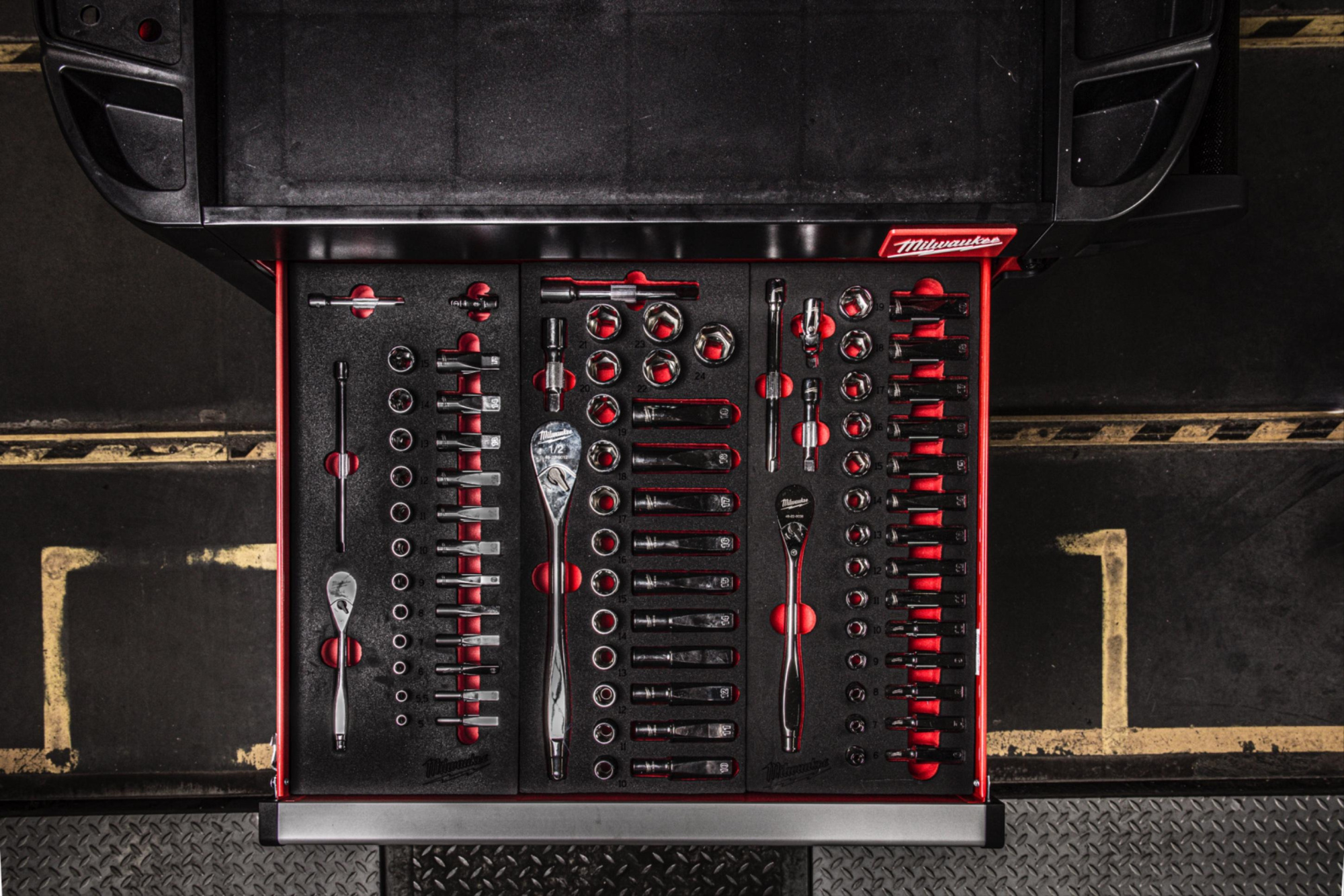 Набор трещотка с головками Milwaukee 4932479825