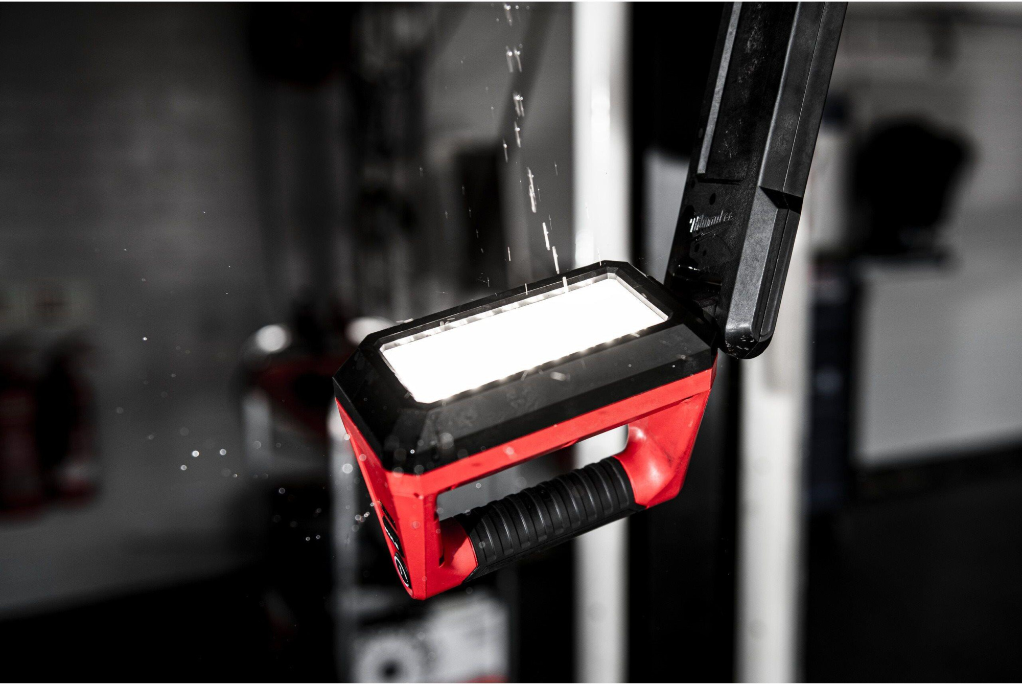 Фонарь Milwaukee M12 UCL-0 (4933478868)