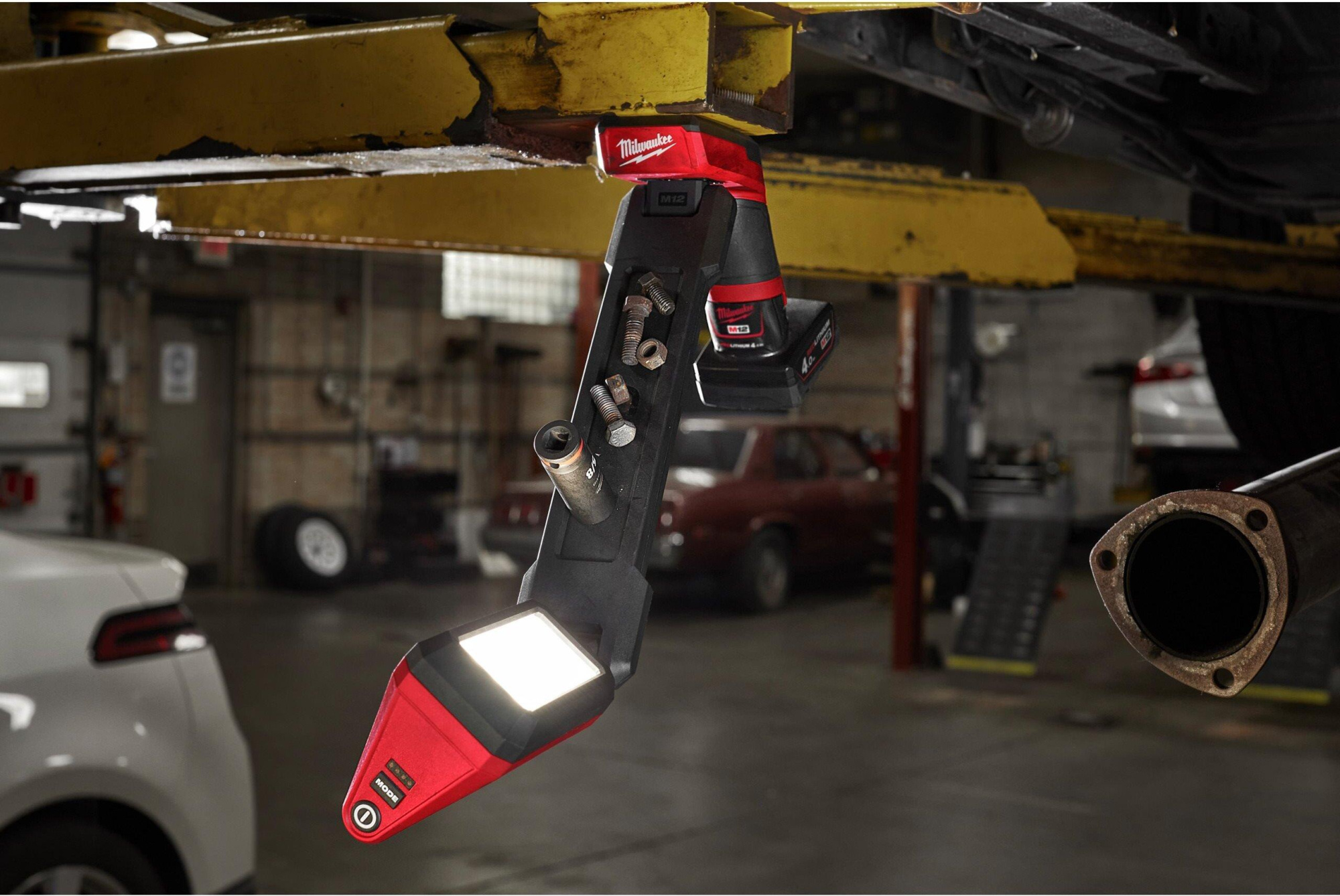 Фонарь Milwaukee M12 UCL-0 (4933478868)