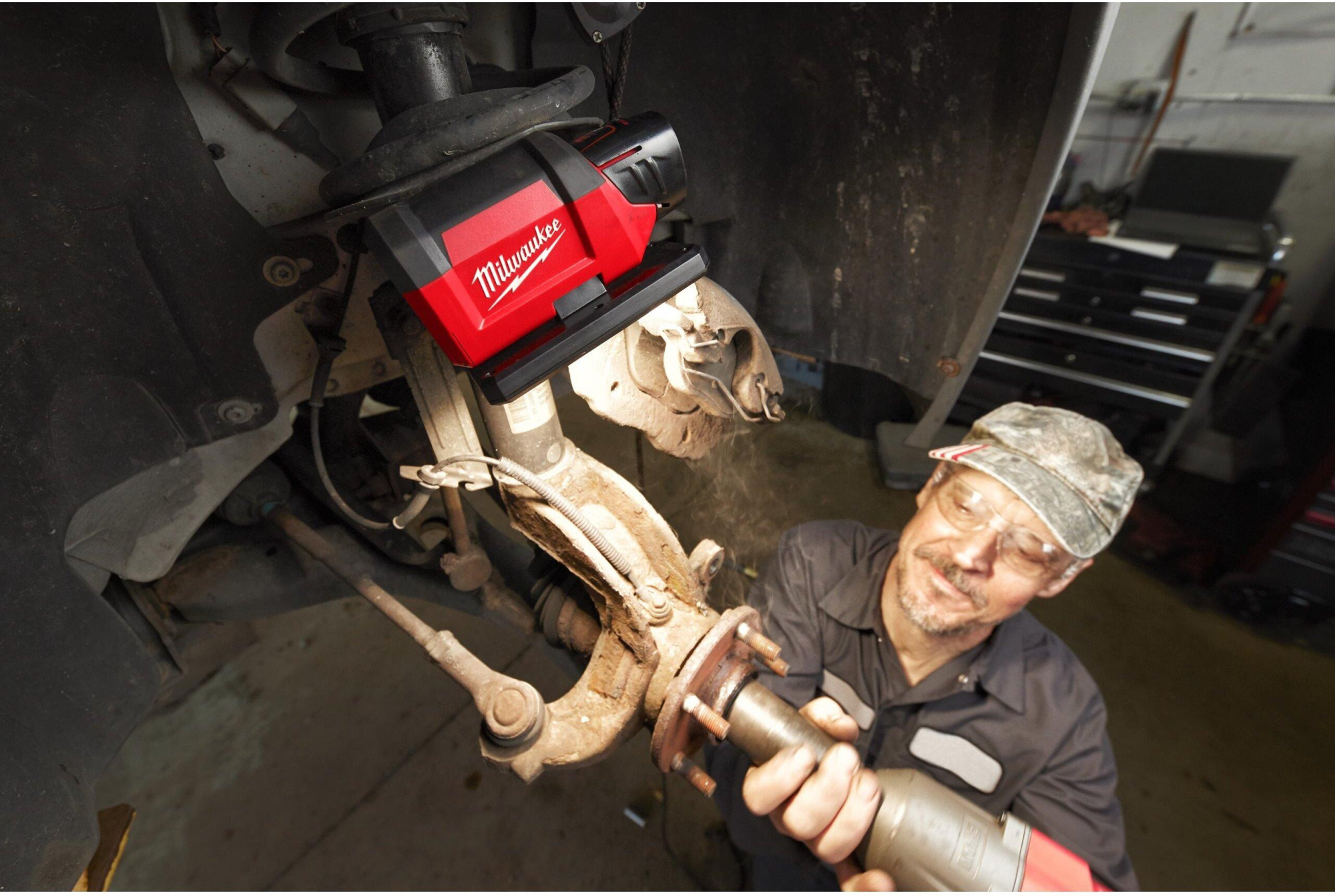 Фонарь Milwaukee M12 PAL-0 (4933478226)